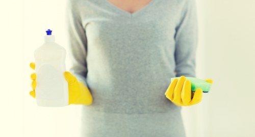 Deep cleaning of a carpet to remove dirt and stains in Brondesbury